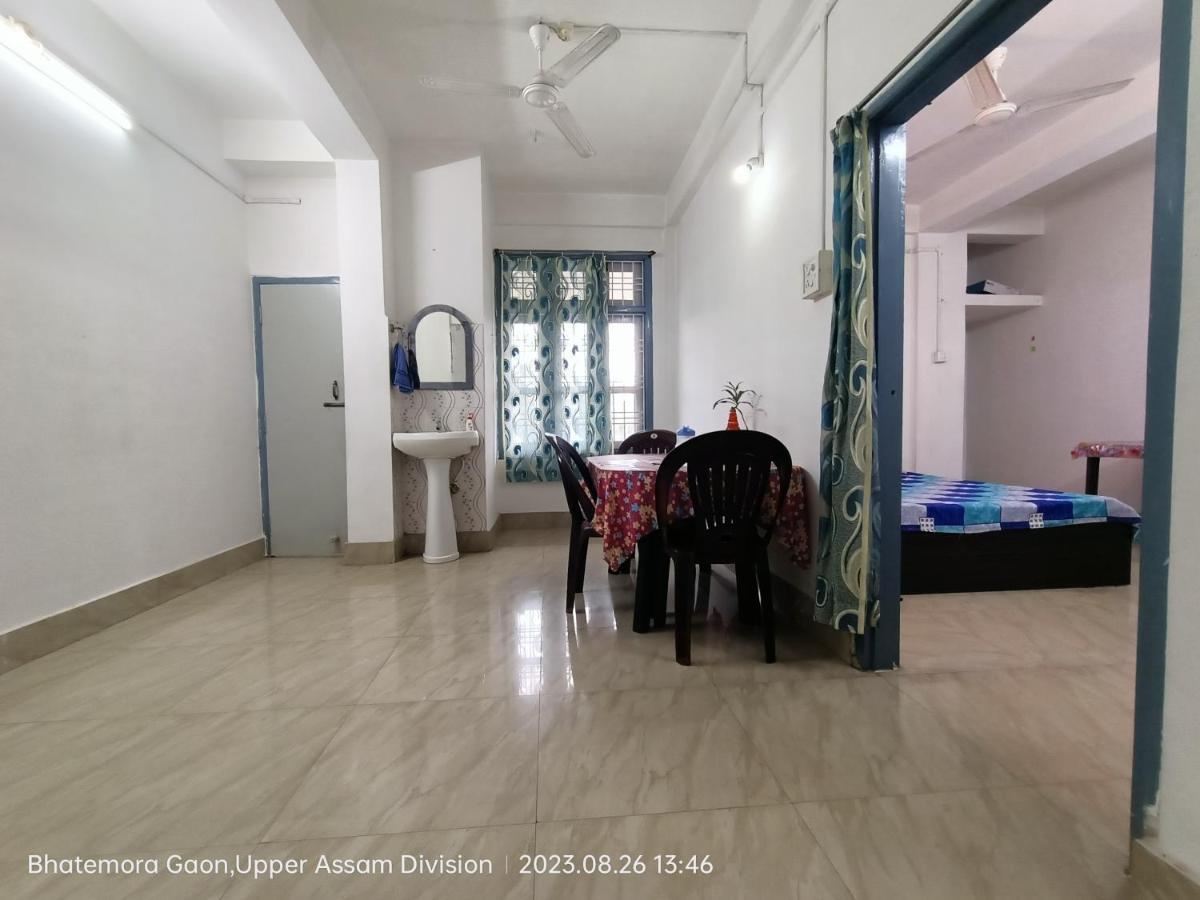 Taj Residency Holiday Homestay -Entire 1Bhk & 2Bhk Private Apartments -Call 767Ooo54Oo Jorhat Exterior photo
