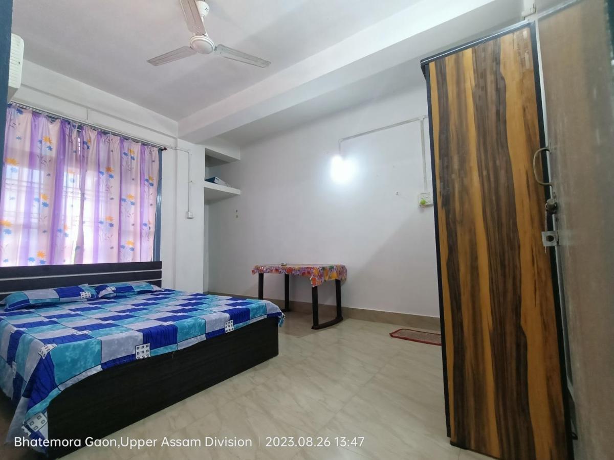 Taj Residency Holiday Homestay -Entire 1Bhk & 2Bhk Private Apartments -Call 767Ooo54Oo Jorhat Exterior photo