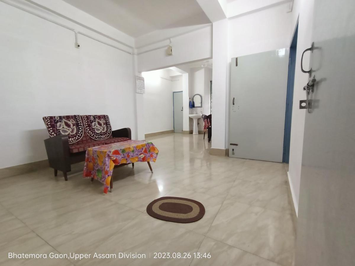 Taj Residency Holiday Homestay -Entire 1Bhk & 2Bhk Private Apartments -Call 767Ooo54Oo Jorhat Exterior photo