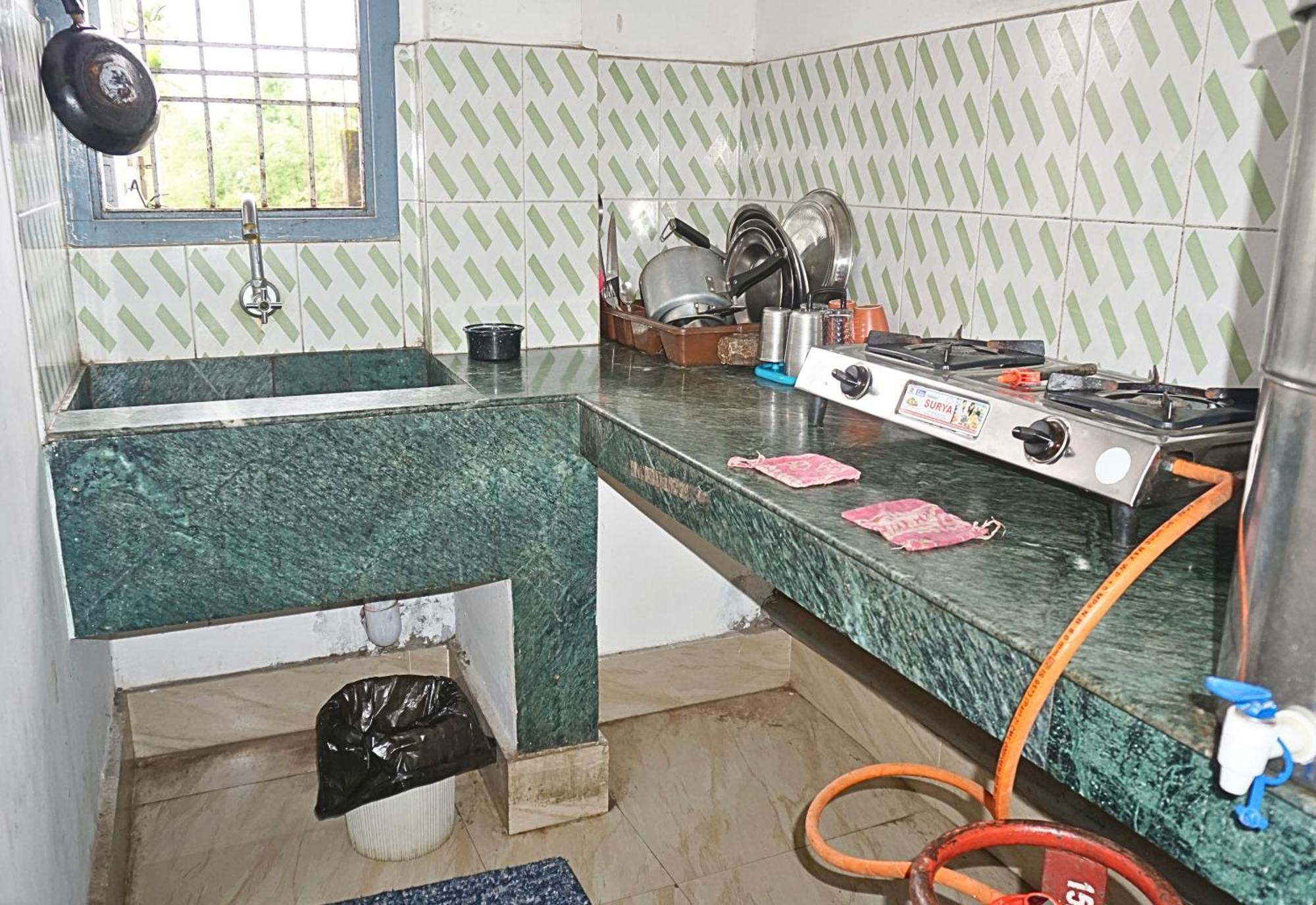 Taj Residency Holiday Homestay -Entire 1Bhk & 2Bhk Private Apartments -Call 767Ooo54Oo Jorhat Exterior photo